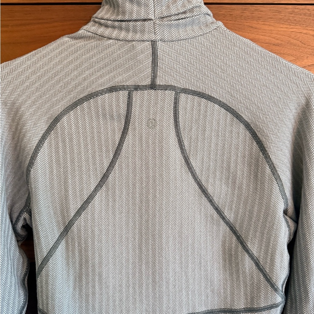 Lululemon Gray Ghost Herringbone zipper jacket Size 6 - Picture 8 of 13